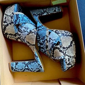 New Jessica Simpson Light Blue Combo Python Print Slip On Heels